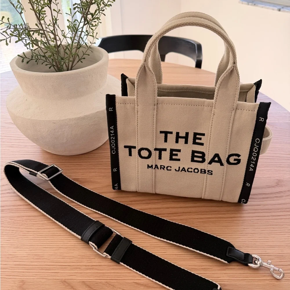 Marc Jacobs Small Canvas Tote in Natural with Black Trim - Picture 7 of 9